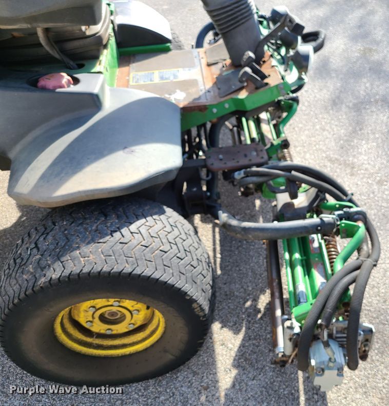 image for item DJ1545 John Deere 7500  reel mower