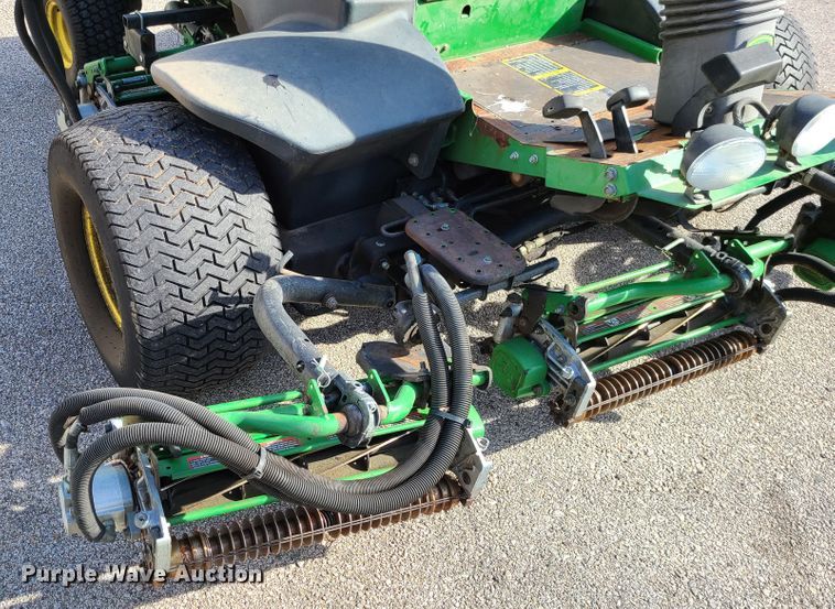 image for item DJ1545 John Deere 7500  reel mower
