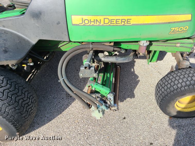 image for item DJ1545 John Deere 7500  reel mower