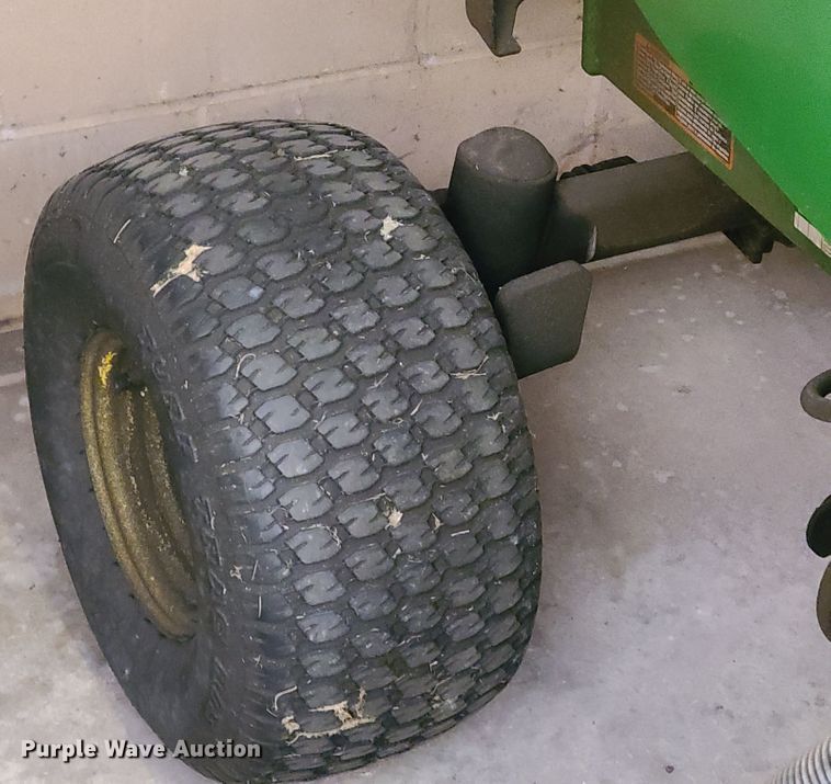 image for item DJ1546 John Deere 7500  reel mower