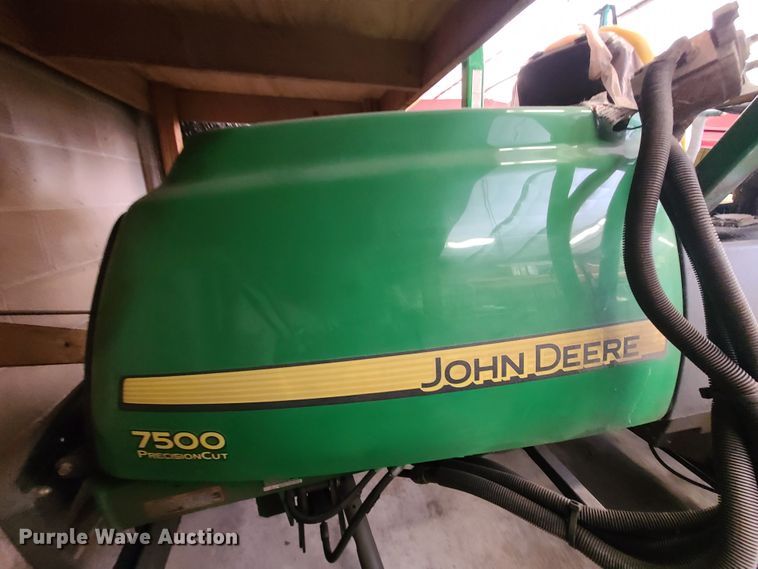 image for item DJ1546 John Deere 7500  reel mower