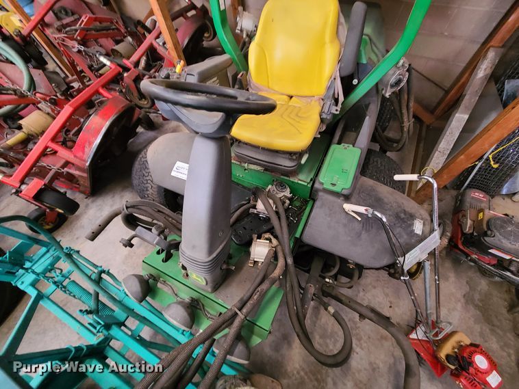 image for item DJ1546 John Deere 7500  reel mower