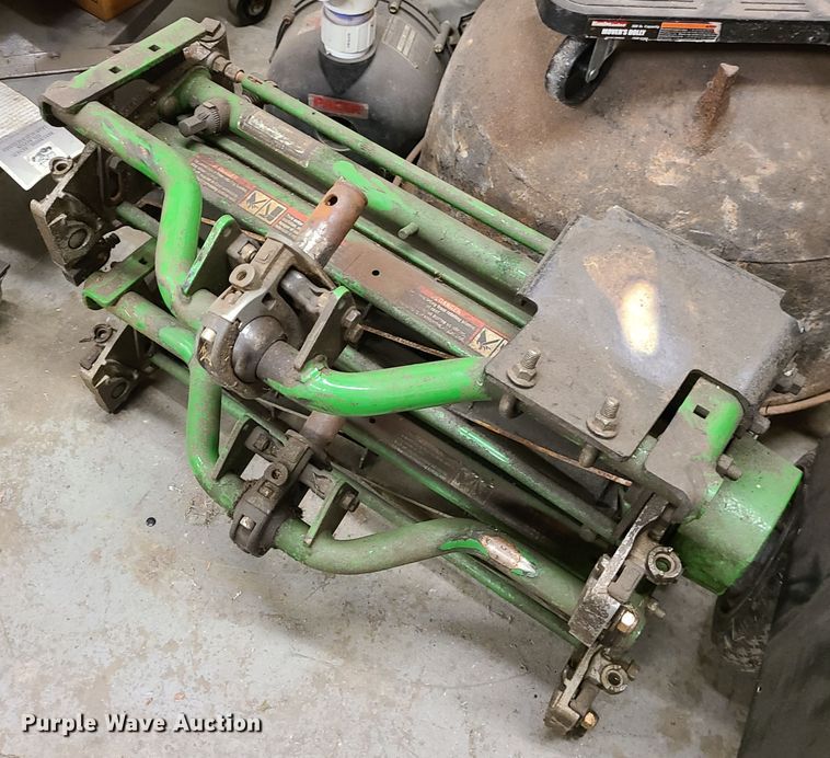 image for item DJ1546 John Deere 7500  reel mower