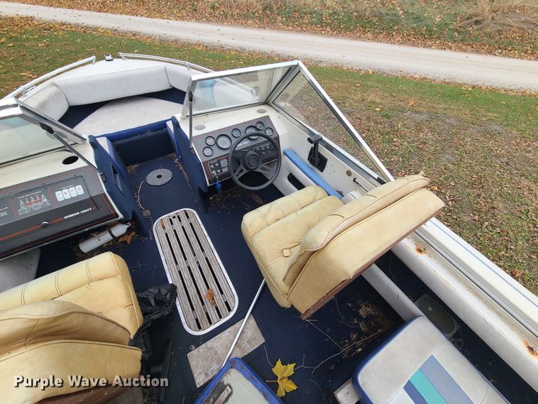 image for item DJ1554 1989 Smoker Craft  boat
