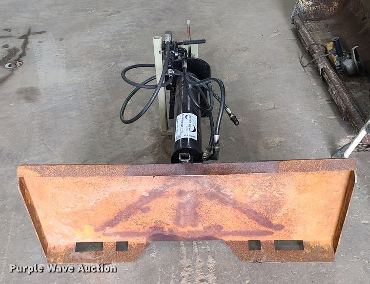 image for item DJ1588 Skid steer wood splitter