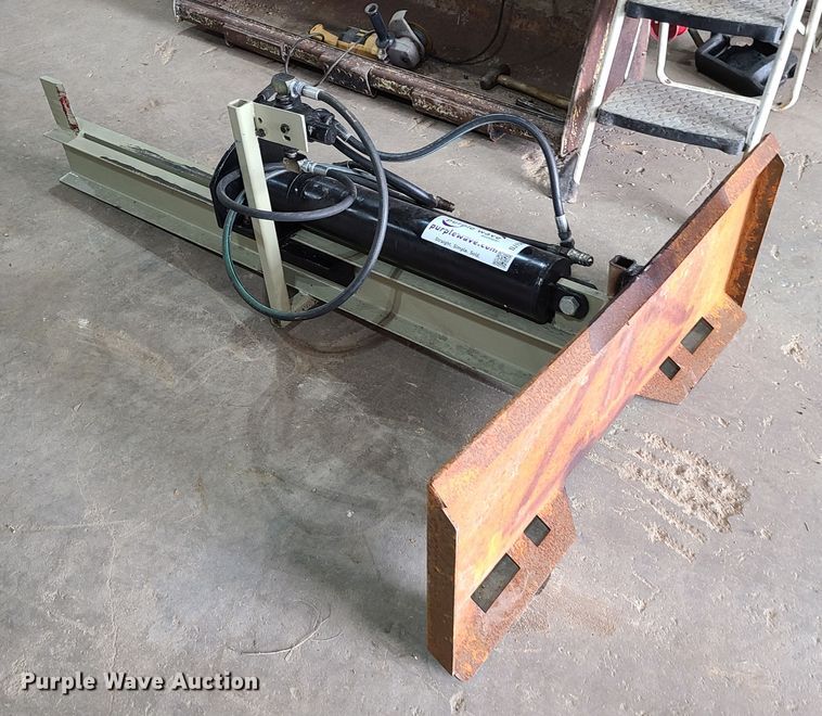 image for item DJ1588 Skid steer wood splitter