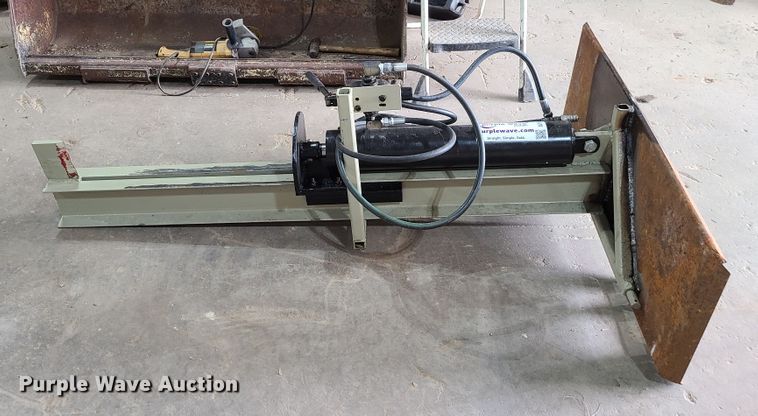 image for item DJ1588 Skid steer wood splitter