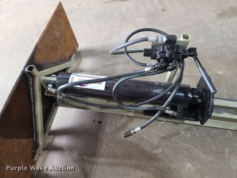 image for item DJ1588 Skid steer wood splitter