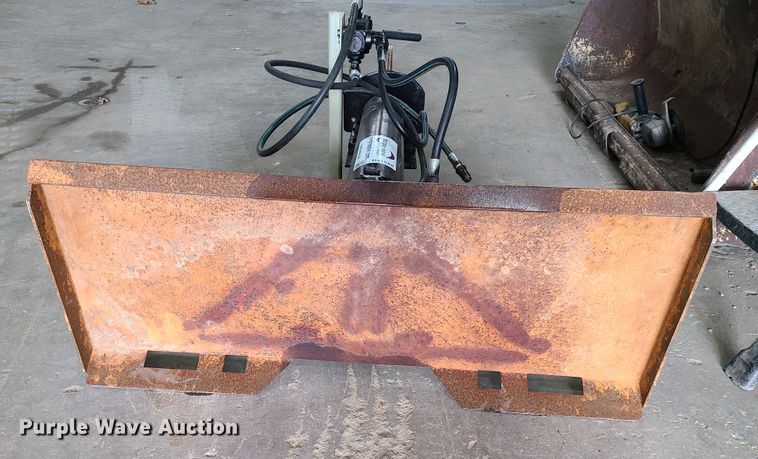 image for item DJ1588 Skid steer wood splitter