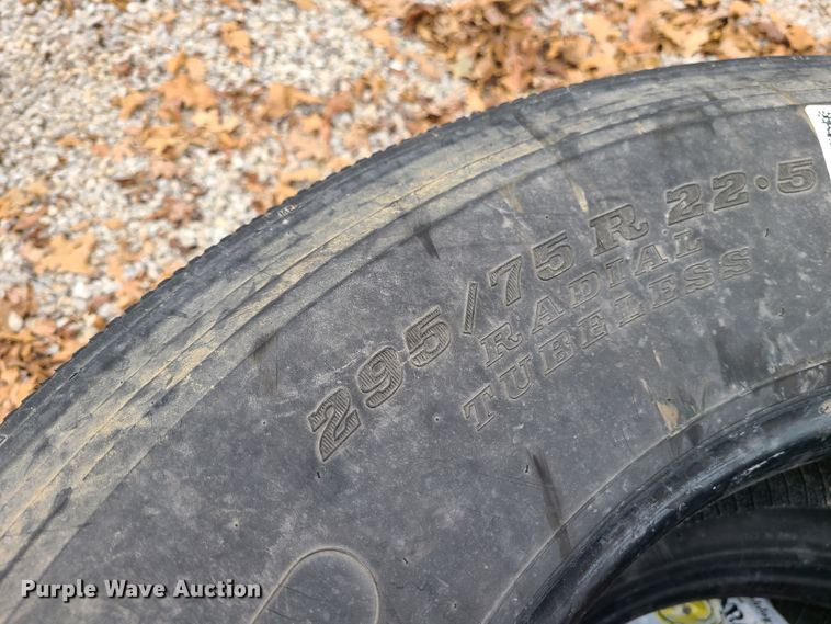 image for item DJ1589 (3) 295/75R22.5 tires