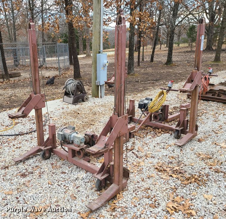 image for item DJ1591 (3) building hoists