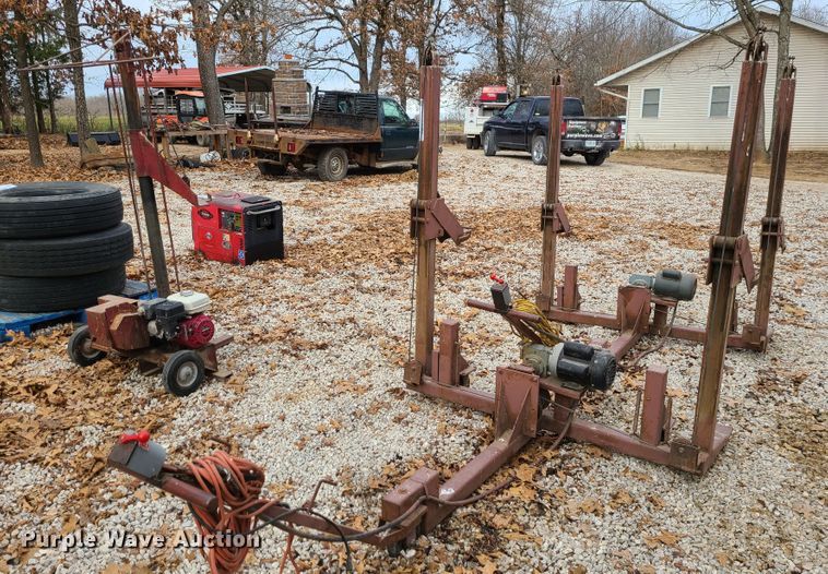 image for item DJ1591 (3) building hoists