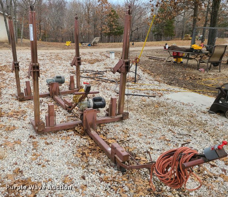 image for item DJ1591 (3) building hoists