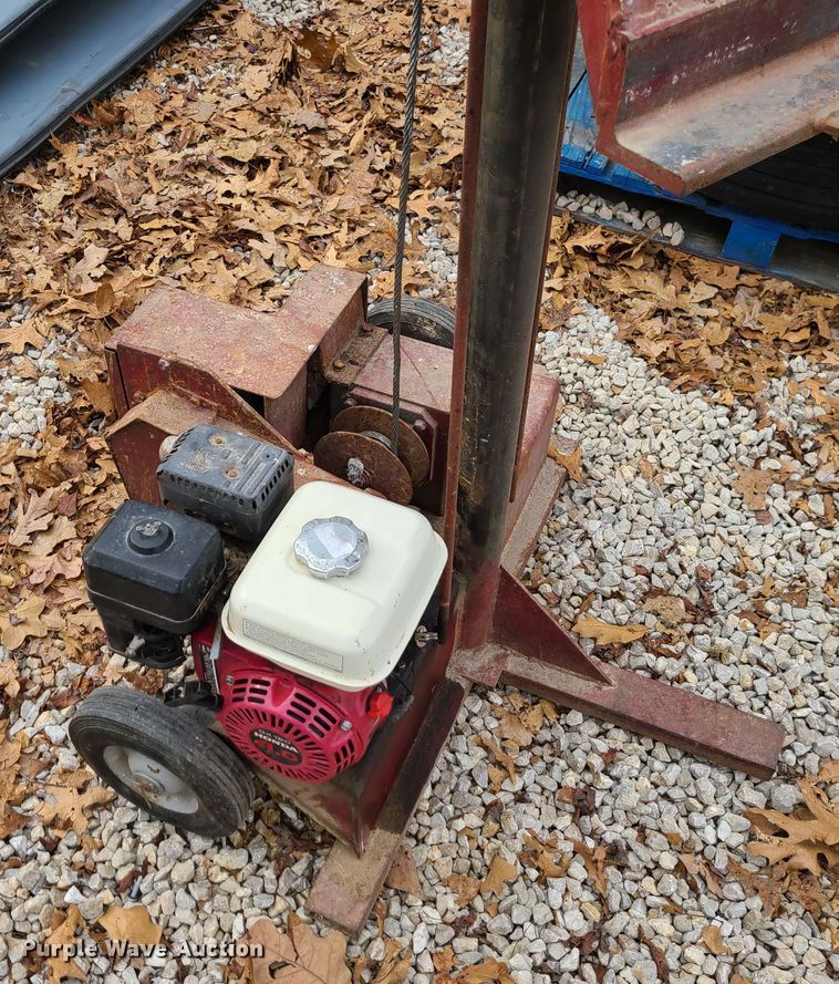 image for item DJ1591 (3) building hoists