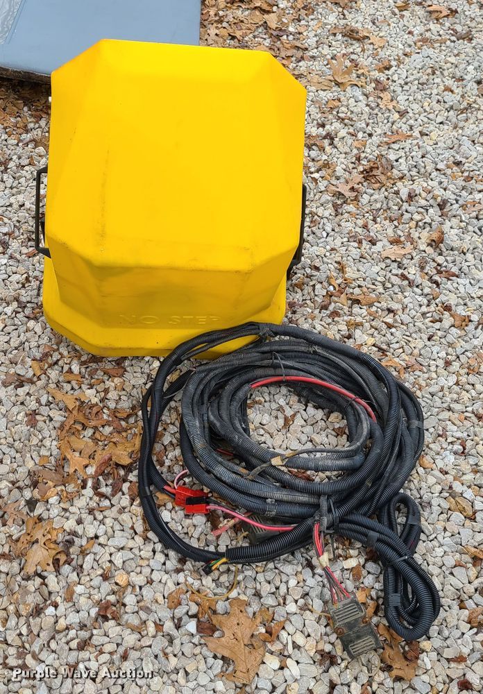 image for item DJ1594 SnowEx V-Maxx 8500  spreader