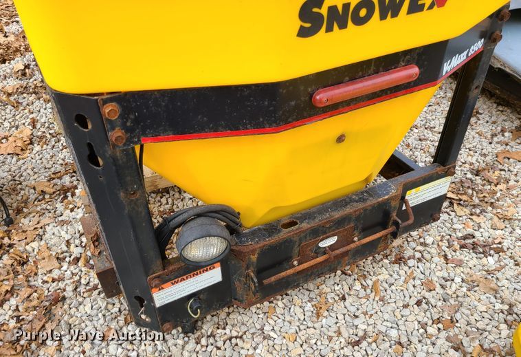 image for item DJ1594 SnowEx V-Maxx 8500  spreader