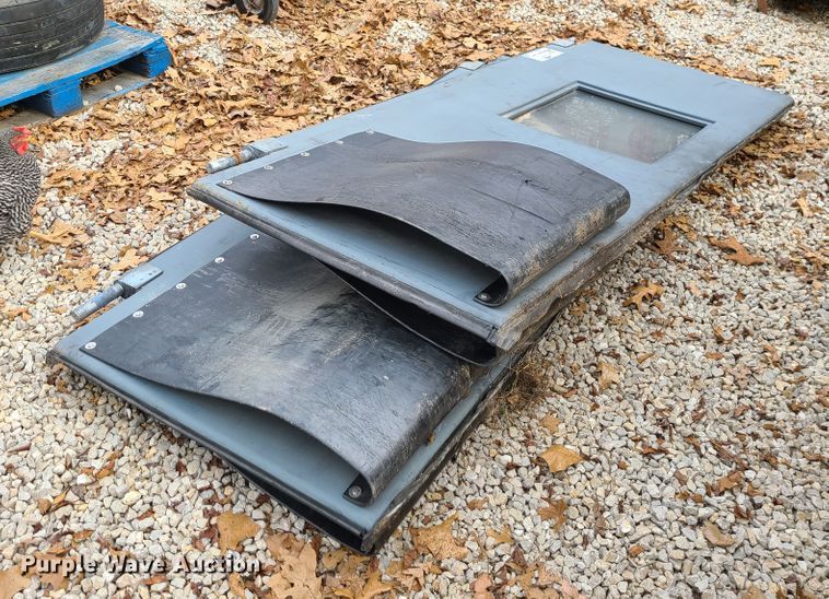 image for item DJ1595 (2) walk-in freezer/cooler doors