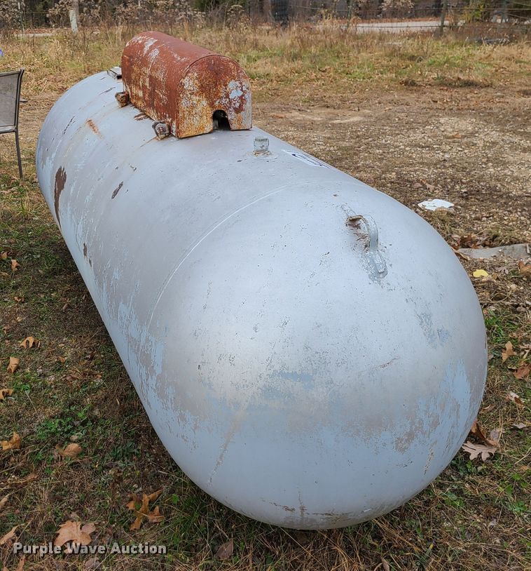 image for item DJ1597 Creamer and Dunlap Inc.  propane tank