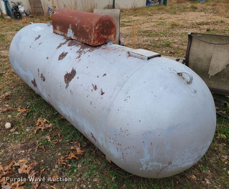 image for item DJ1597 Creamer and Dunlap Inc.  propane tank