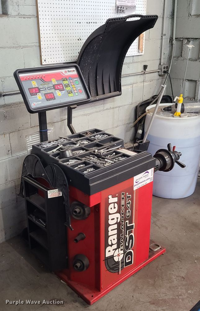 image for item DJ1607 Ranger DST64T  wheel balancer