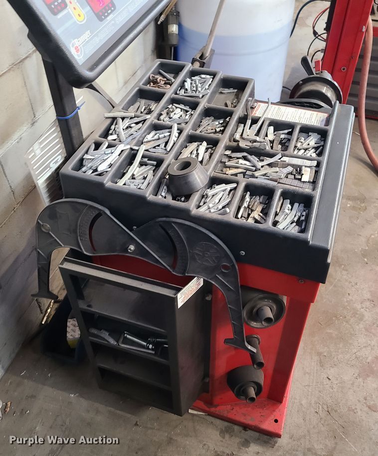 image for item DJ1607 Ranger DST64T  wheel balancer