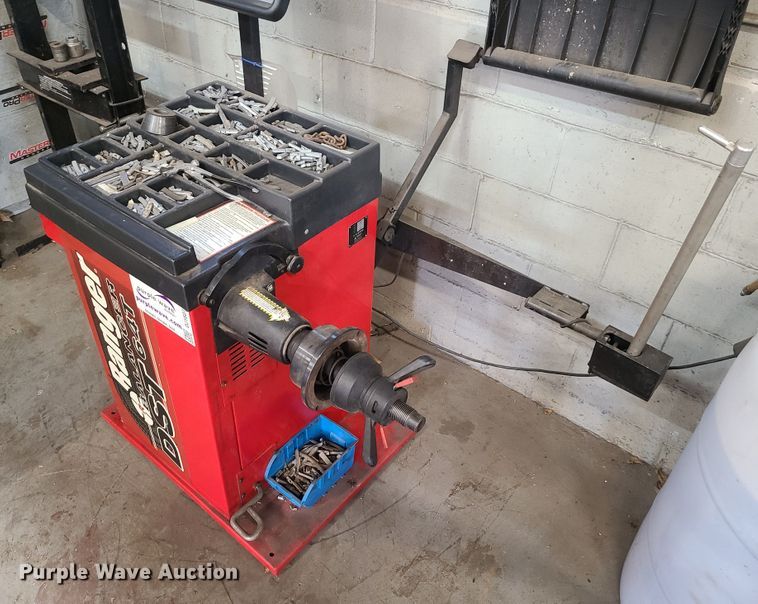 image for item DJ1607 Ranger DST64T  wheel balancer