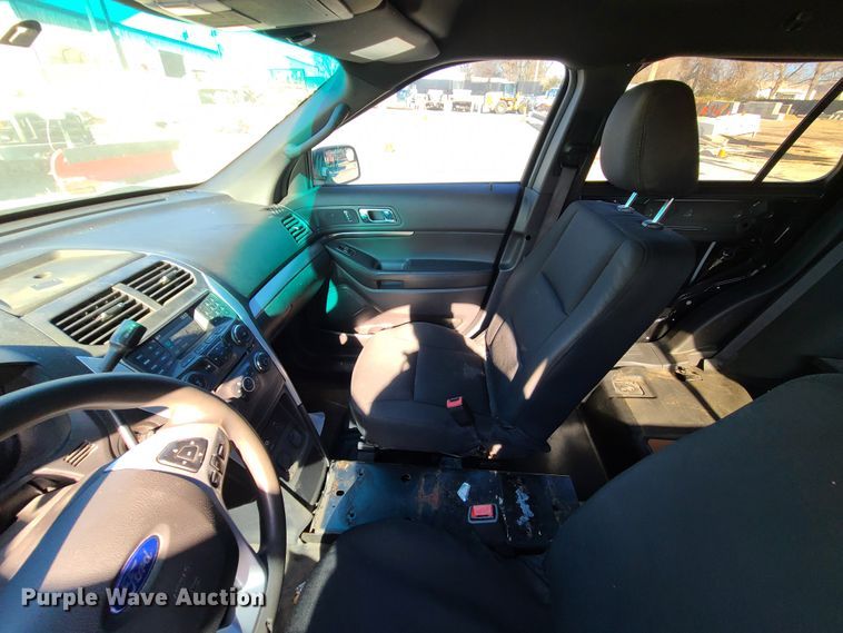 image for item DJ1611 2015 Ford Explorer Police Interceptor  SUV