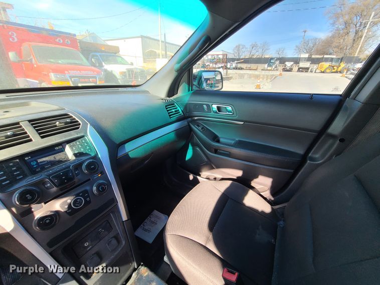 image for item DJ1611 2015 Ford Explorer Police Interceptor  SUV