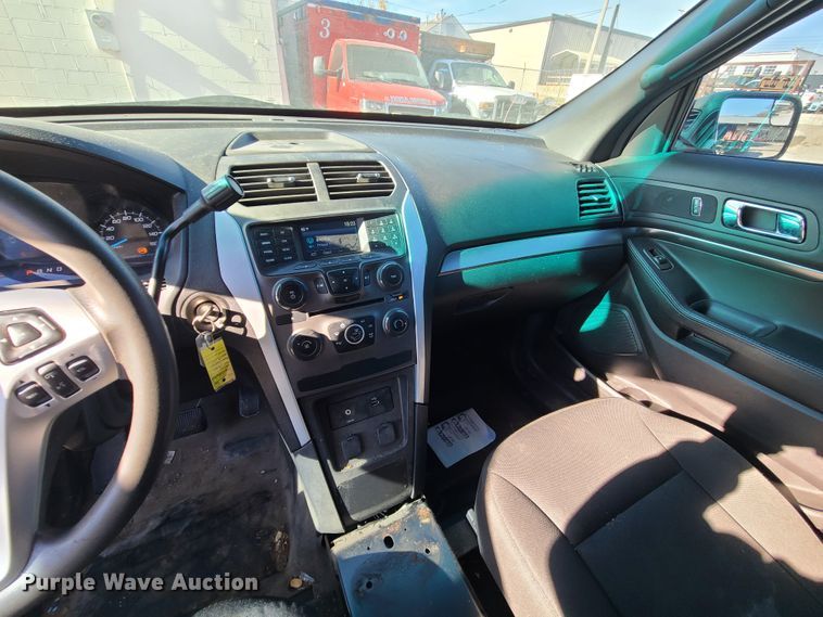 image for item DJ1611 2015 Ford Explorer Police Interceptor  SUV