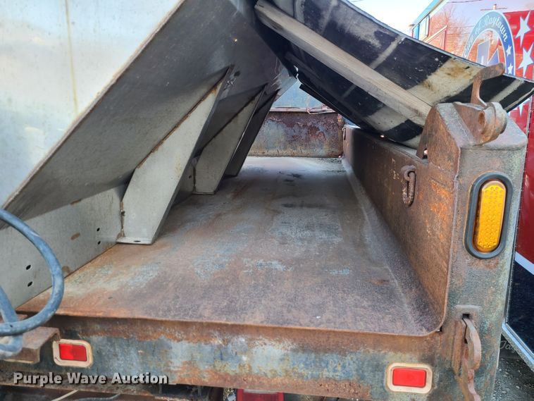 image for item DJ1612 2009 Ford F550 Super Duty  dump truck