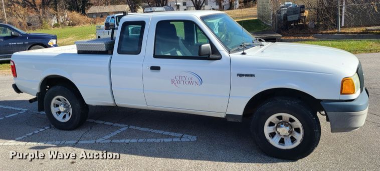 image for item DJ1613 2005 Ford Ranger  SuperCab pickup truck
