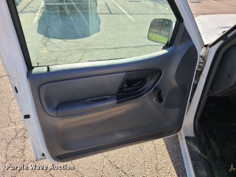 image for item DJ1613 2005 Ford Ranger  SuperCab pickup truck