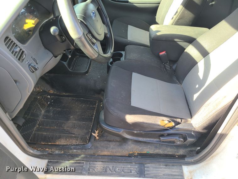 image for item DJ1613 2005 Ford Ranger  SuperCab pickup truck