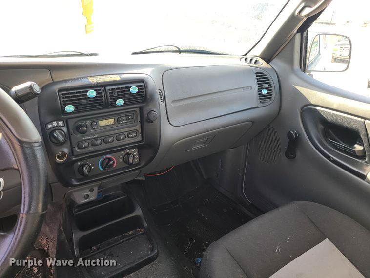 image for item DJ1613 2005 Ford Ranger  SuperCab pickup truck