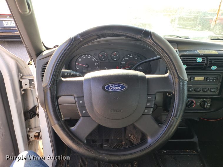 image for item DJ1613 2005 Ford Ranger  SuperCab pickup truck