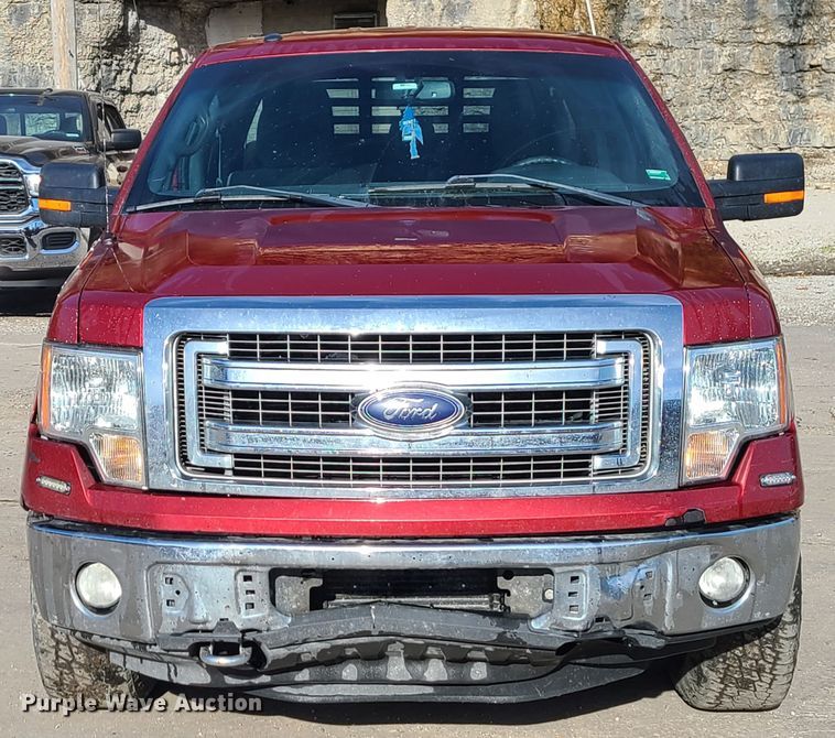 image for item DJ1614 2013 Ford F150  SuperCrew flatbed pickup truck