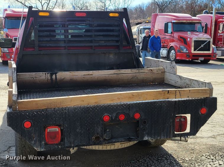 image for item DJ1614 2013 Ford F150  SuperCrew flatbed pickup truck