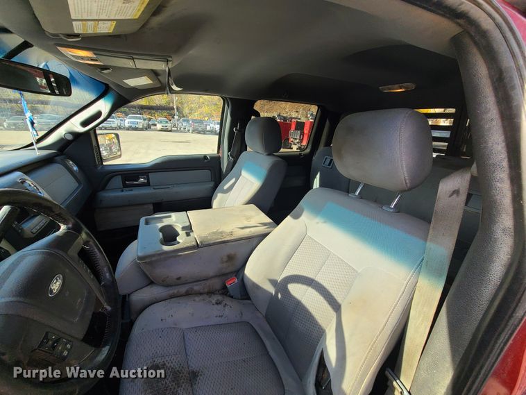 image for item DJ1614 2013 Ford F150  SuperCrew flatbed pickup truck