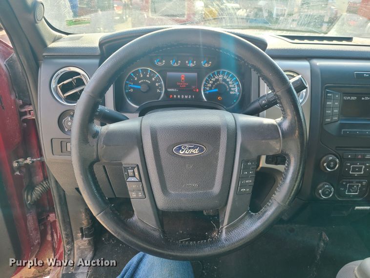 image for item DJ1614 2013 Ford F150  SuperCrew flatbed pickup truck