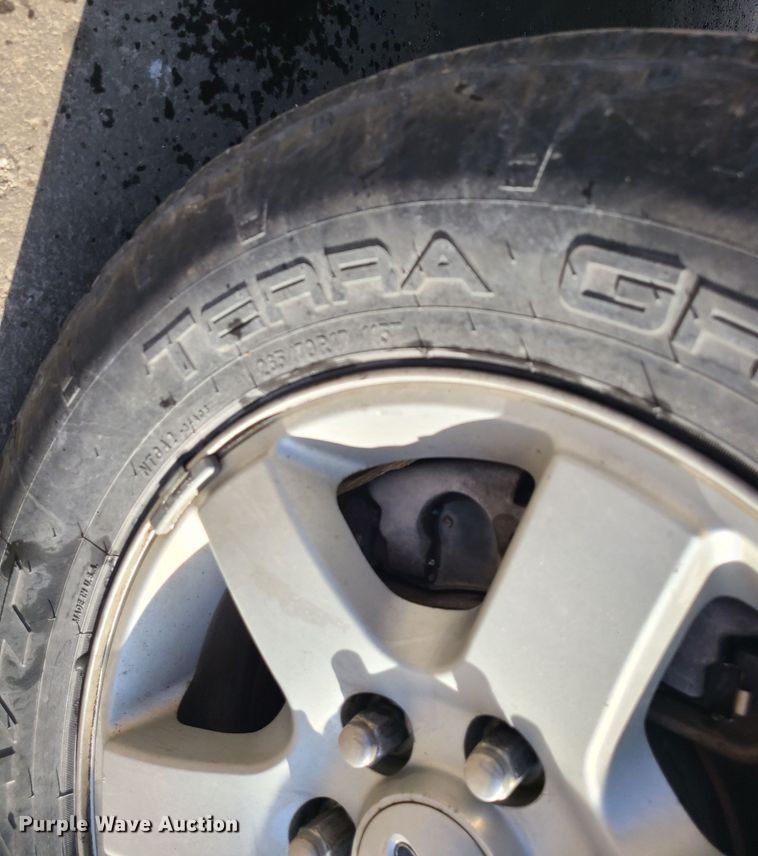 image for item DJ1614 2013 Ford F150  SuperCrew flatbed pickup truck