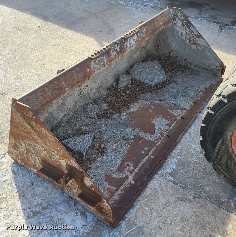 image for item DJ1619 82"W skid steer bucket