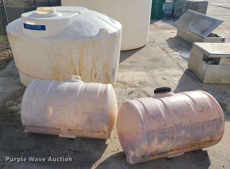 image for item DJ1621 (3) poly tanks