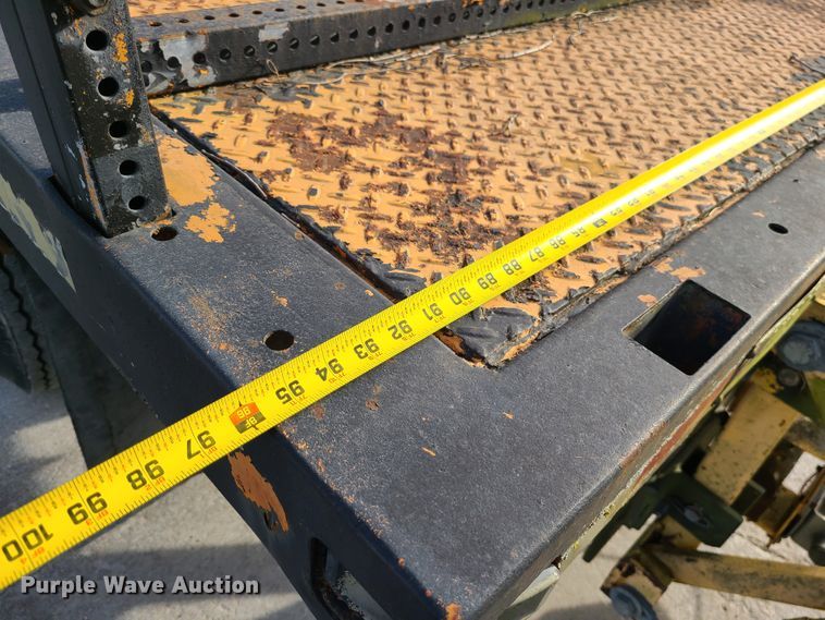 image for item DJ1625 1989 GMC C7000  flatbed truck