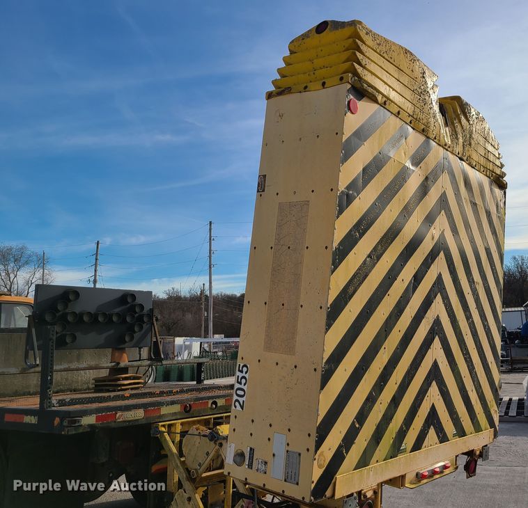 image for item DJ1625 1989 GMC C7000  flatbed truck