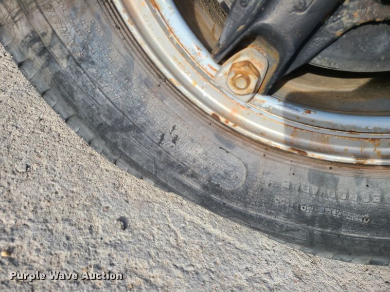 image for item DJ1625 1989 GMC C7000  flatbed truck