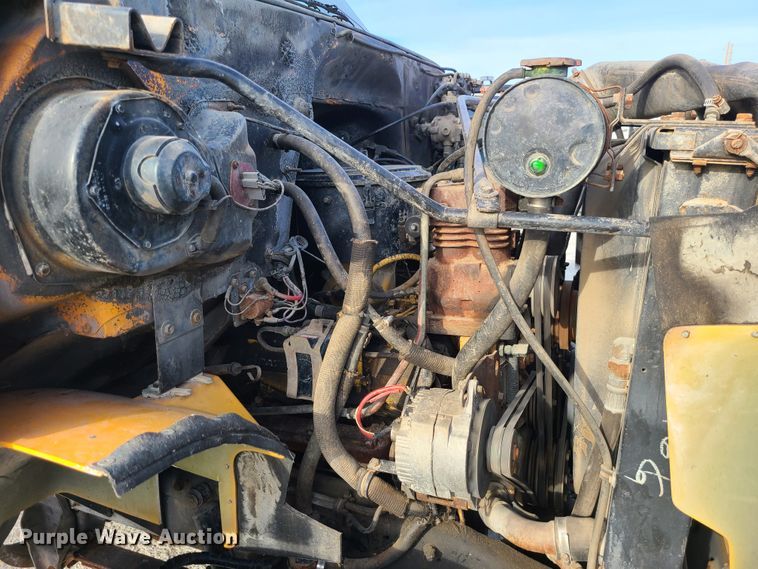 image for item DJ1625 1989 GMC C7000  flatbed truck