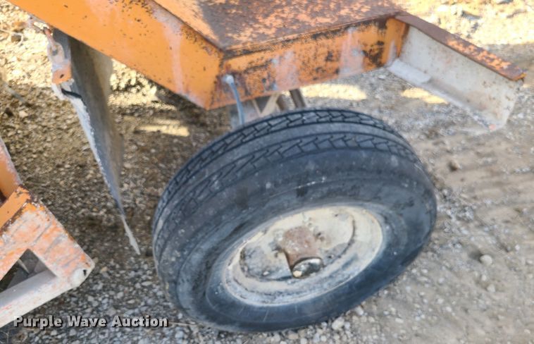 image for item DJ1626 1986 Broce T15  broom