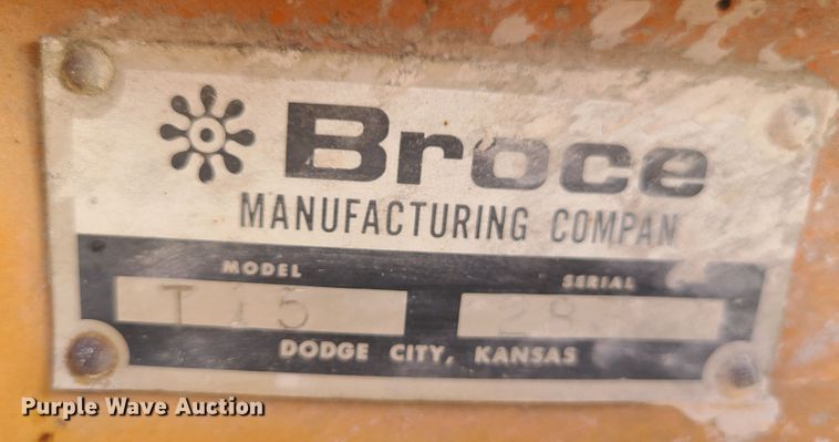 image for item DJ1626 1986 Broce T15  broom