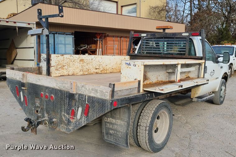 image for item DJ1627 2000 Ford F550 Super Duty  flatbed truck