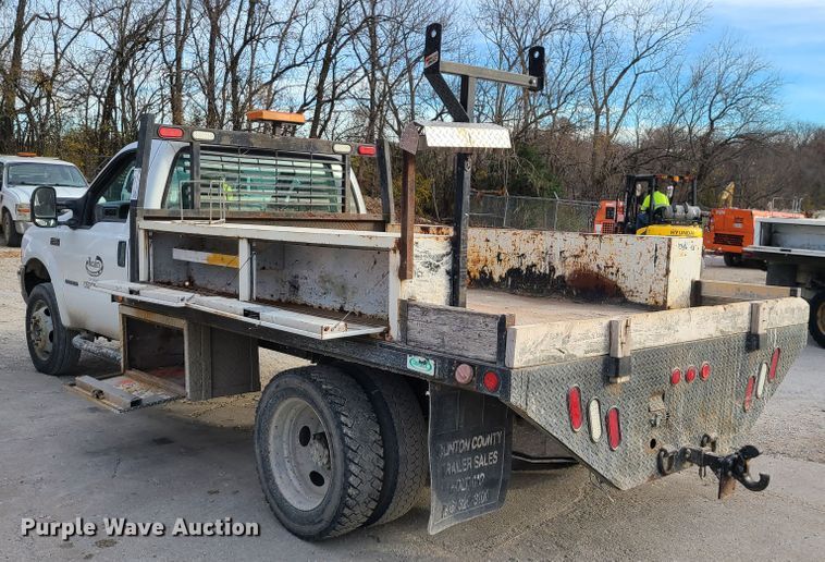 image for item DJ1627 2000 Ford F550 Super Duty  flatbed truck